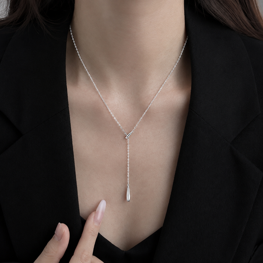 SHIZUKU NECKLACE 胸元の着用 補正版